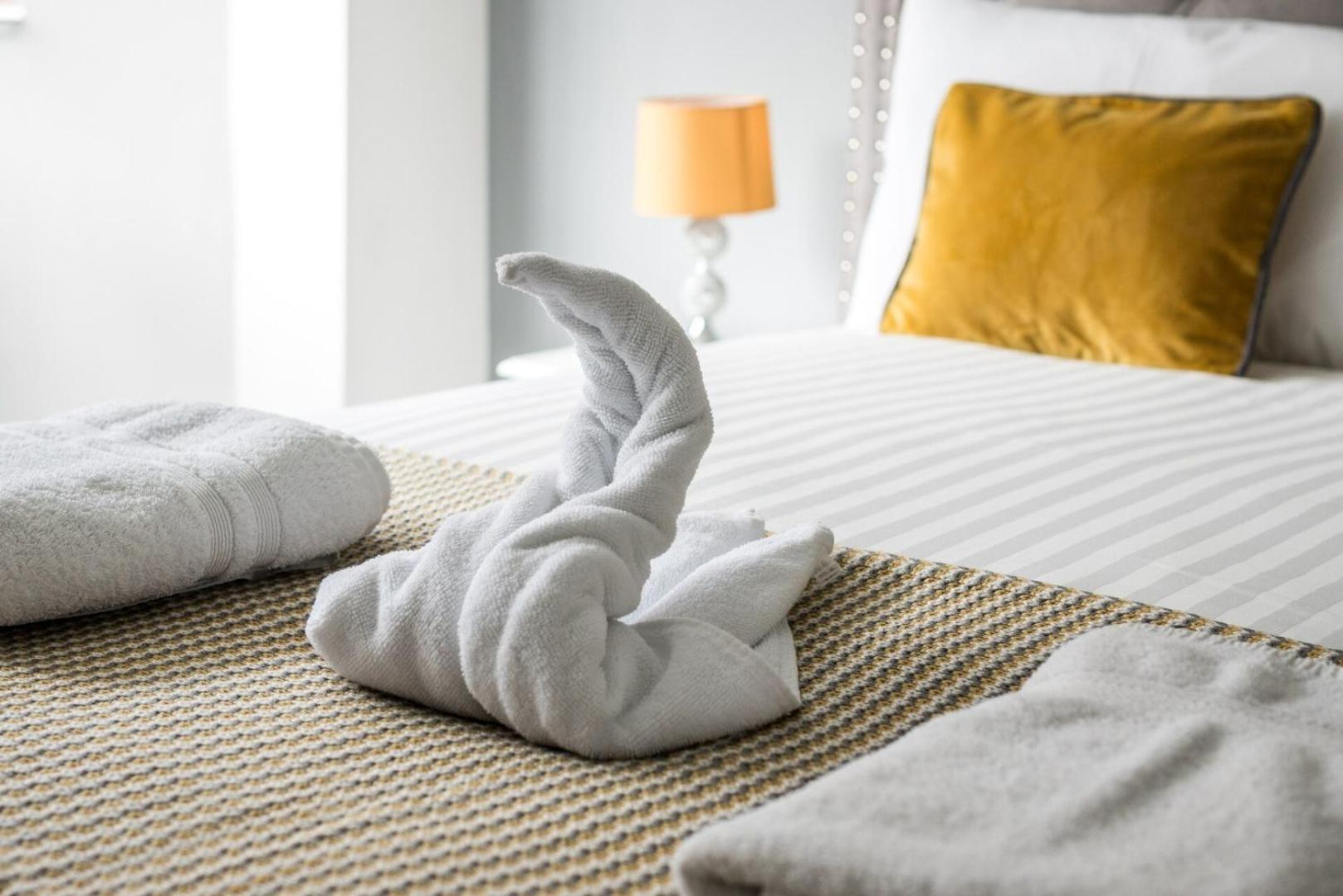 New Sleek & Modern Studio In The Heart Of Chelsea Лондон Экстерьер фото